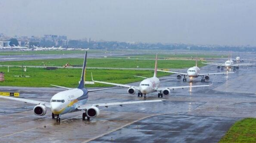 India’s Air Traffic Leaders: Top 10 Airports by Passenger Footfall in FY 2024–25 India’s busiest airports see record growth
