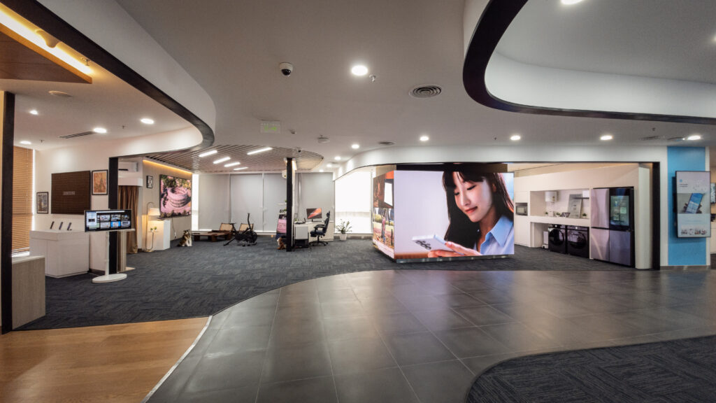 Samsung showcases AI powered enterprise ecosystem solutions